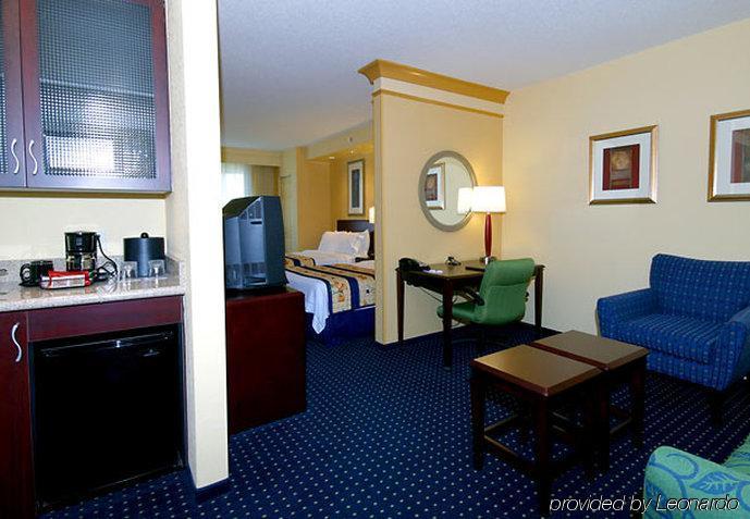 Springhill Suites Fort Myers Airport Room photo
